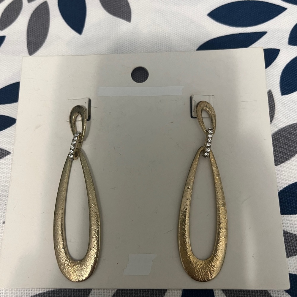 Elegant Gold Drop Earrings